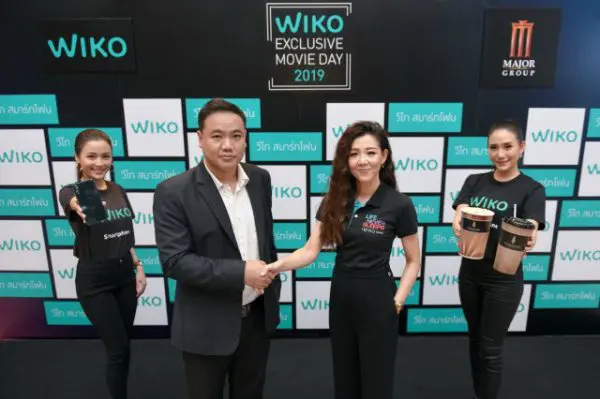 อัพเดทไลฟ์สไตล์คนดังในยุคดิจิทัลที่งานเปิดตัวแคมเปญ Wiko Exclusive Movie Day 2019 ที่เมเจอร์ ซีนีเพล็กซ์ กรุ้ป ร่วมกับ วีโก สมาร์ทโฟน จัดขึ้นเพื่อมอบประสบการณ์ที่ดีที่สุดให้กับลูกค้า