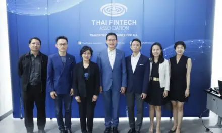 สำนักงาน คปภ. จับมือพันธมิตรฟินเทคสร้างแนวร่วมคนรุ่นใหม่พัฒนาวงการ InsurTech เพื่อเพิ่มศักยภาพประกันภัยไทยสู่เวทีสากล  (small yellow diamond)เลขาธิการคปภ. สะท้อนมุมมองหน่วยงานกำกับดูแล ย้ำชัดการพัฒนา InsurTech เต็มรูปแบบคือทางออกประกันภัยไทยสู้ผลกระทบจาก digital disruption