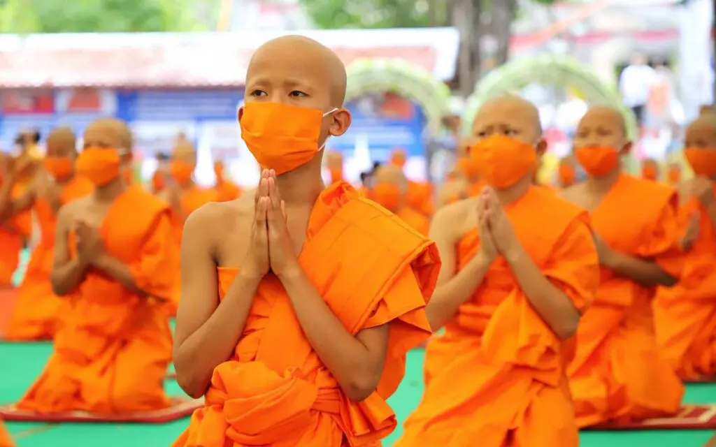 พม. จัดพิธีบรรพชาอุปสมบทราษฎรบนพื้นที่สูง 135 รูป เพื่อถวายพระราชกุศล เนื่องในโอกาสวันเฉลิมพระชนมพรรษาพระบาทสมเด็จพระเจ้าอยู่หัว