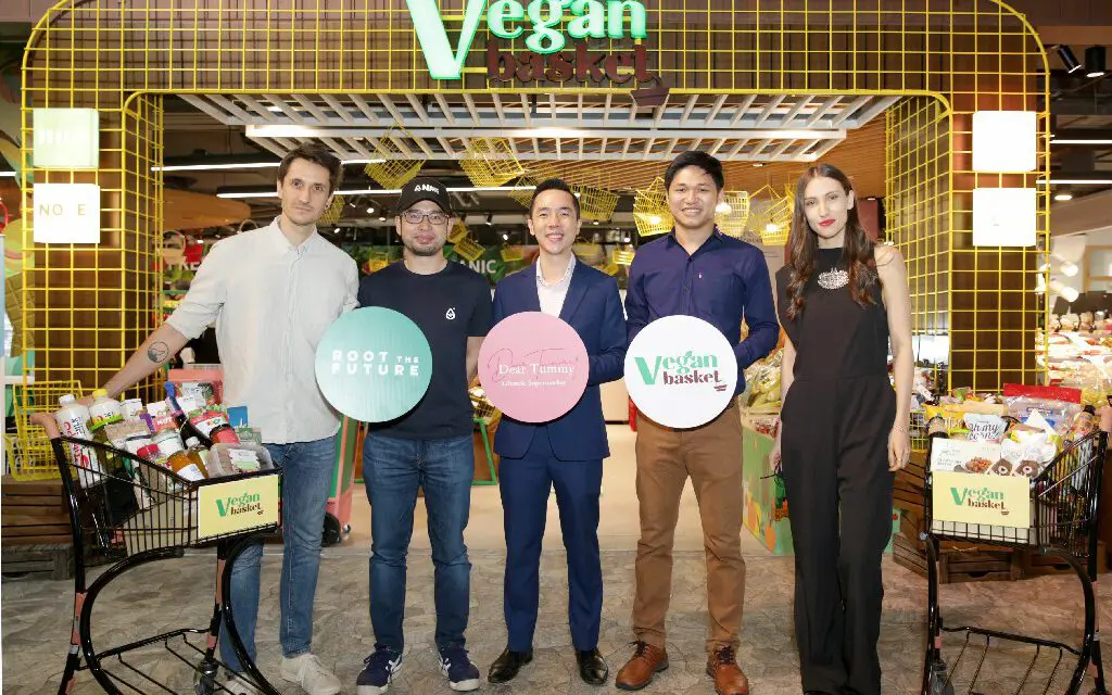 ‘Dear Tummy’ นำเทรนด์สุขภาพ เปิดโซนใหม่ “วีแกน บาสเก็ต” อาณาจักรสินค้า Plant-Based แหล่งรวมผลิตภัณฑ์อาหารจากพืชแห่งใหม่ ที่หลากหลายที่สุดในกรุงเทพ ณ ชั้น G ไอคอนสยาม