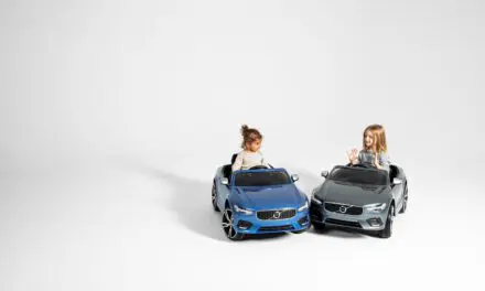 วอลโว่ คาร์ ประกาศนโยบาย “Family Bond by Volvo Cars”  ทั่วโลก มอบสิทธิวันลาเลี้ยงดูบุตร 24 สัปดาห์พร้อมค่าจ้างแก่พนักงานครอบคลุมผู้ปกครองทุกเพศรวมถึง LGBTQ  ส่งเสริมวัฒนธรรมองค์กรแห่งความเสมอภาค เป็นหนึ่งเดียวกัน และเอื้อต่อความหลากหลายทางเพศ