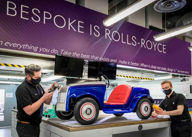 ยนตรกรรม ROLLS-ROYCE ที่มีเพียงหนึ่งเดียวเข้ารับบริการ  ณ HOME OF ROLLS-ROYCE