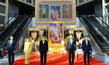 ธนาคารไทยพาณิชย์จัดพิธีถวายราชสดุดีเฉลิมพระเกียรติและถวายพระพรชัยมงคล เนื่องในโอกาสวันเฉลิมพระชนมพรรษาพระบาทสมเด็จพระเจ้าอยู่หัว