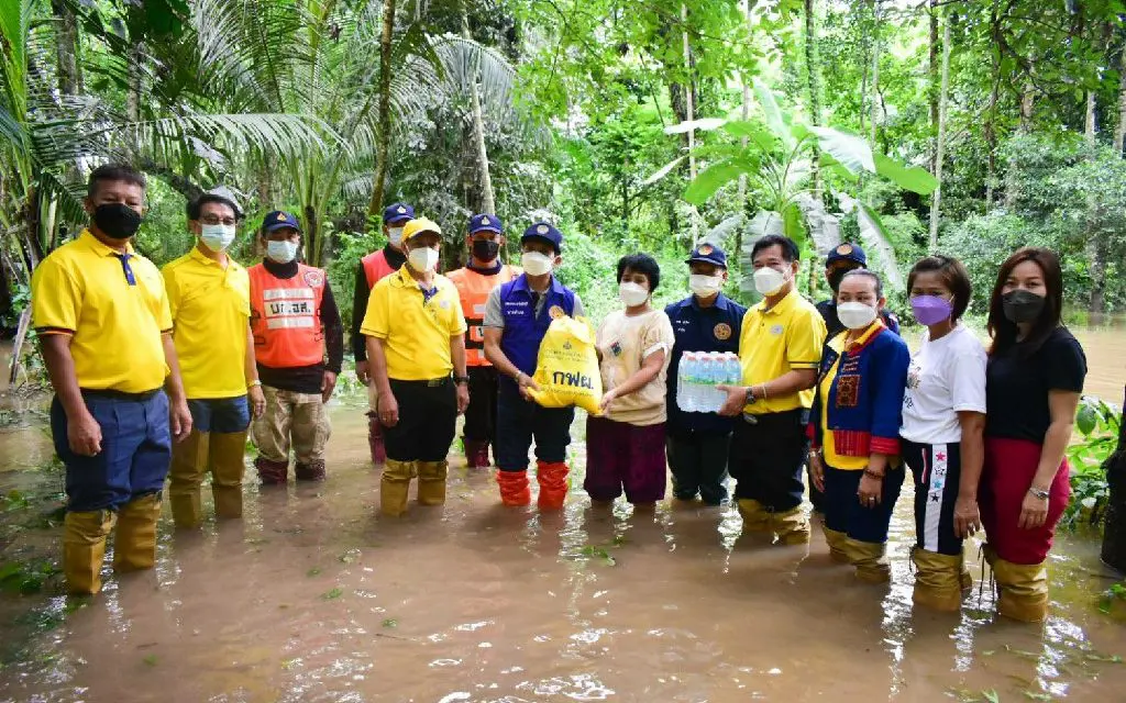 กฟผ. กระจายกำลังช่วยเหลือผู้ประสบอุทกภัยจากพายุเตี้ยนหมู่ พร้อมดูแลระบบไฟฟ้าไม่ให้กระทบการใช้ไฟของประชาชน