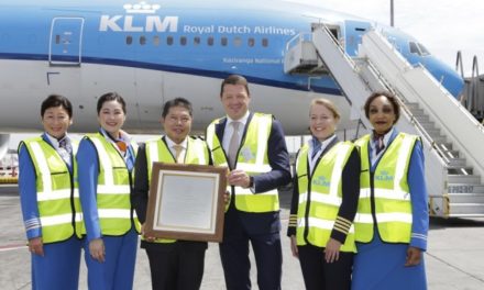 “KLM” ฉลองครบรอบ 90 ปี เส้นทางบินกรุงเทพฯ – อัมสเตอร์ดัม  โดยมี ‘ปีเตอร์ เอลเบอร์’ ประธานบริหารสายการบินร่วมงาน