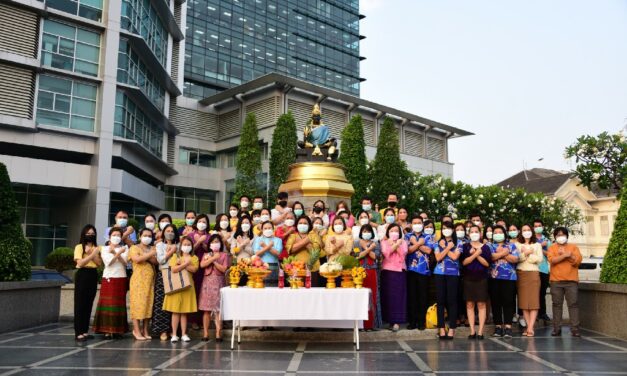 พม. โดย กรมกิจการผู้สูงอายุ ทำบุญครบรอบ 8 ปี พร้อมเดินหน้านโยบายสร้างสังคมสูงวัยพลังบวก ด้วยกิจกรรมส่งเสริมจริยธรรม สืนสานภูมิปัญญา ด้วยการให้เวลา และความรัก