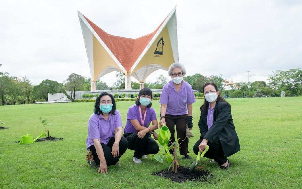 “สวนหลวง ร.๙ – กฟผ. ปลูกต้นเสลา เพิ่มอากาศดีเมืองกรุง รับวันต้นไม้แห่งชาติประจำปี 65”