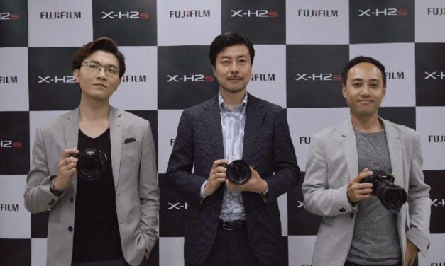 ฟูจิฟิล์ม เดินหน้าบุกตลาดกล้อง Professional ในไทย เปิดตัวกล้องมิลเรอร์เลสรุ่นล่าสุด “FUJIFILM X-H2S”  ชูระบบเทคโนโลยีโฟกัสภาพอัตโนมัติ  เพื่อการถ่ายภาพต่อเนื่องและวิดีโอคุณภาพยอดเยี่ยม