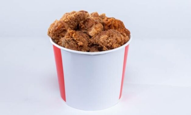 จับตาศึกชิงแฟรนไชส์ซี KFC กับความหวังยกระดับสวัสดิภาพไก่?