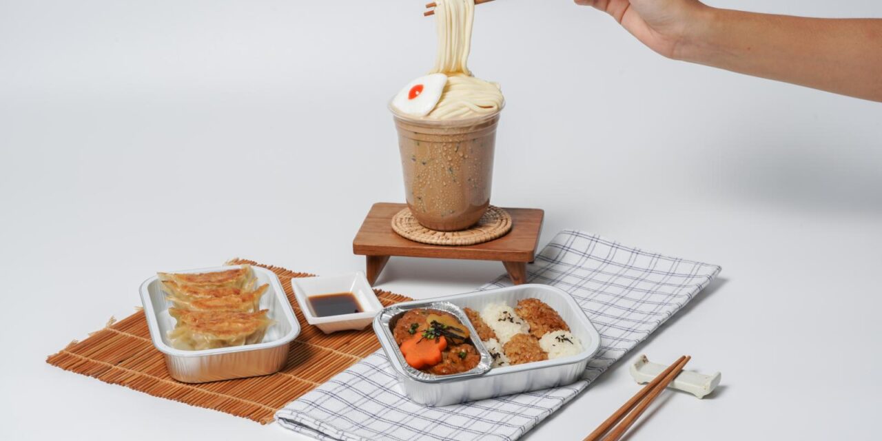 แอร์เอเชียท้าให้ลอง! สองความอร่อยใหม่สไตล์ญี่ปุ่น “ข้าวไก่สึคุเนะ” และ “ชาเมง”