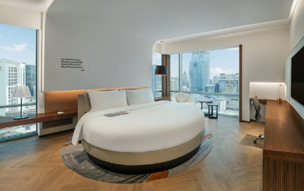 “โรงแรมเลอ เมอริเดียน กรุงเทพ” เผยโฉมเตียงนอนใหม่ทรงกลม ชูแนวคิดการพักผ่อนแบบสุขภาพดี