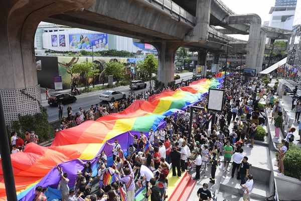 “นฤมิตไพรด์” สะบัดธงบนถนนสีรุ้งแห่งความหมาย ในงาน “Bangkok Pride 2023” ตอกย้ำความปัง พลังจาก LGBTQIAN+