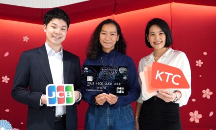 เคทีซีร่วมกับเจซีบีมอบรางวัลให้กับสมาชิกผู้โชคดี ภายใต้แคมเปญ “กินญี่ปุ่น ลุ้นแสน” กับบัตรเครดิตเคทีซี