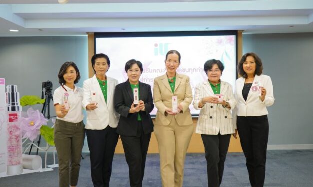 “เพราะเราทุ่มเทและใส่ใจ ในทุกผลิตภัณฑ์ PURE CARE BSC  จึงดีต่อใจ ดีต่อทุกสภาพผิว แม้ผิวที่บอบบางแพ้ง่าย และดีต่อโลกอย่างยั่งยืน”   