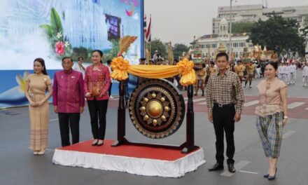 เฉลิมฉลองเทศกาลสงกรานต์ยิ่งใหญ่ เปิดงาน “Maha Songkran World Water Festival 2024 เย็นทั่วหล้า มหาสงกรานต์ 2567” ด้วยขบวนรถพาเหรดมหาสงกรานต์สะท้อนอัตลักษณ์ซอฟพาวเวอร์ไทย พร้อมกิจกรรมสงกรานต์เต็มรูปแบบ
