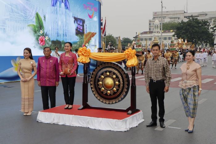 เฉลิมฉลองเทศกาลสงกรานต์ยิ่งใหญ่ เปิดงาน “Maha Songkran World Water Festival 2024 เย็นทั่วหล้า มหาสงกรานต์ 2567” ด้วยขบวนรถพาเหรดมหาสงกรานต์สะท้อนอัตลักษณ์ซอฟพาวเวอร์ไทย พร้อมกิจกรรมสงกรานต์เต็มรูปแบบ