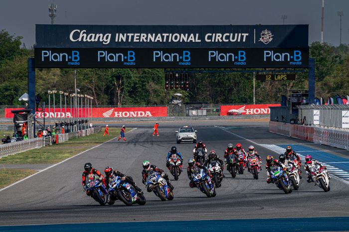 นับถอยหลัง! ศึก Plan B Media BRIC Superbike สนามที่2 ของฤดูกาล  “เบนซ์ เรซซิ่ง-ดีเจปอ”เปิดใจหลังทำผลงานเยี่ยม ขึ้นจ่าฝูงของรุ่น   