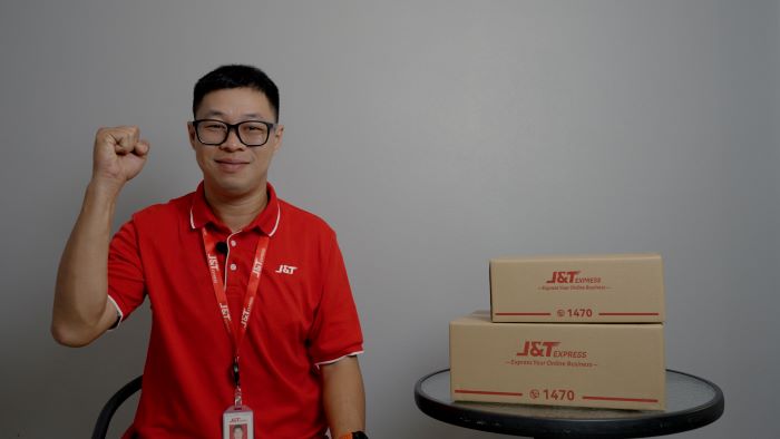 J&T Express Thailand แชร์เรื่องราวสุดประทับใจ ‘บอย’ ศุภโชค เมฆกิจ  ชายผู้เป็นเบื้องหลังส่วนหนึ่งความสำเร็จ “J&T Behind Your Smile”