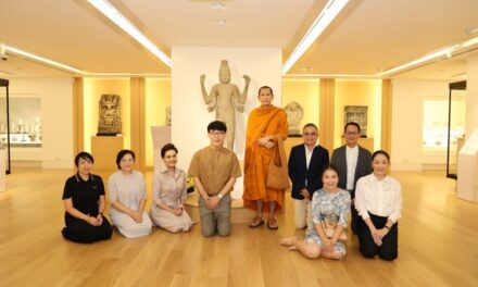 กรุงเทพประกันภัยกราบอาราธนาพระวิเทศวัชราจารย์สาธยายธรรม วิถีธรรม วิถีแห่งการดำเนินชีวิต และเยี่ยมชมพิพิธภัณฑ์กรุงเทพประกันภัย