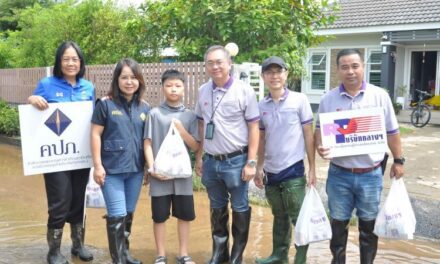 สำนักงานคปภ. ร่วมกับบริษัทกลางฯให้ความช่วยเหลือผู้ประสบภัยน้ำท่วมในจังหวัดภาคเหนือ