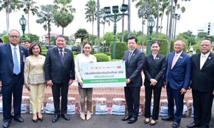 ภาครัฐจับมือเอกชนช่วยน้ำท่วม “ประสานพลัง ประสานใจ”  ซีอีโอ ซีพี ผนึกกำลังบริษัทในเครือช่วยเต็มที่ พร้อมชื่นชมรัฐ เอกชน ประชาสังคม ร่วมแรงร่วมใจช่วยผู้ประสบอุทกภัยภาคเหนือ